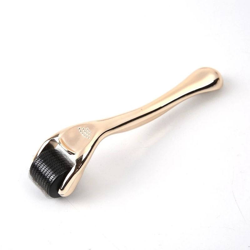 Home NO Plugs Type 540-pin Derma Roller with Gold Color Handles Skin Rejuvenation